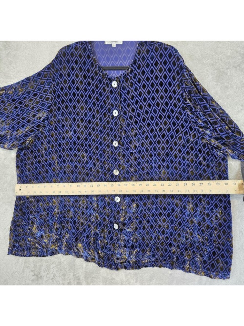 SaysWho? Blouse Womens 3 Blue Velvet Button Front Long Kimono Sleeve Geometric - Picture 7 of 8